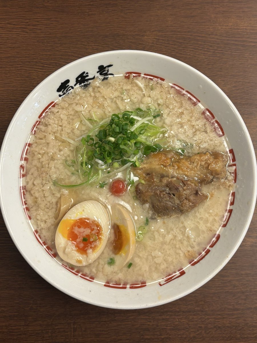 Gs96Ia's tweet photo. 暴飲暴食 https://t.co/AFdH1v98Hk