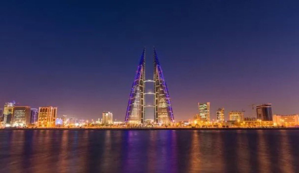 ec__om's tweet photo. تطور الاقتصاد البحريني 

2010 : 26 مليار دولار

2015: 32 مليار دولار

2020: 35 مليار دولار 

2026: 46 مليار دولار https://t.co/T2DLM8p05s