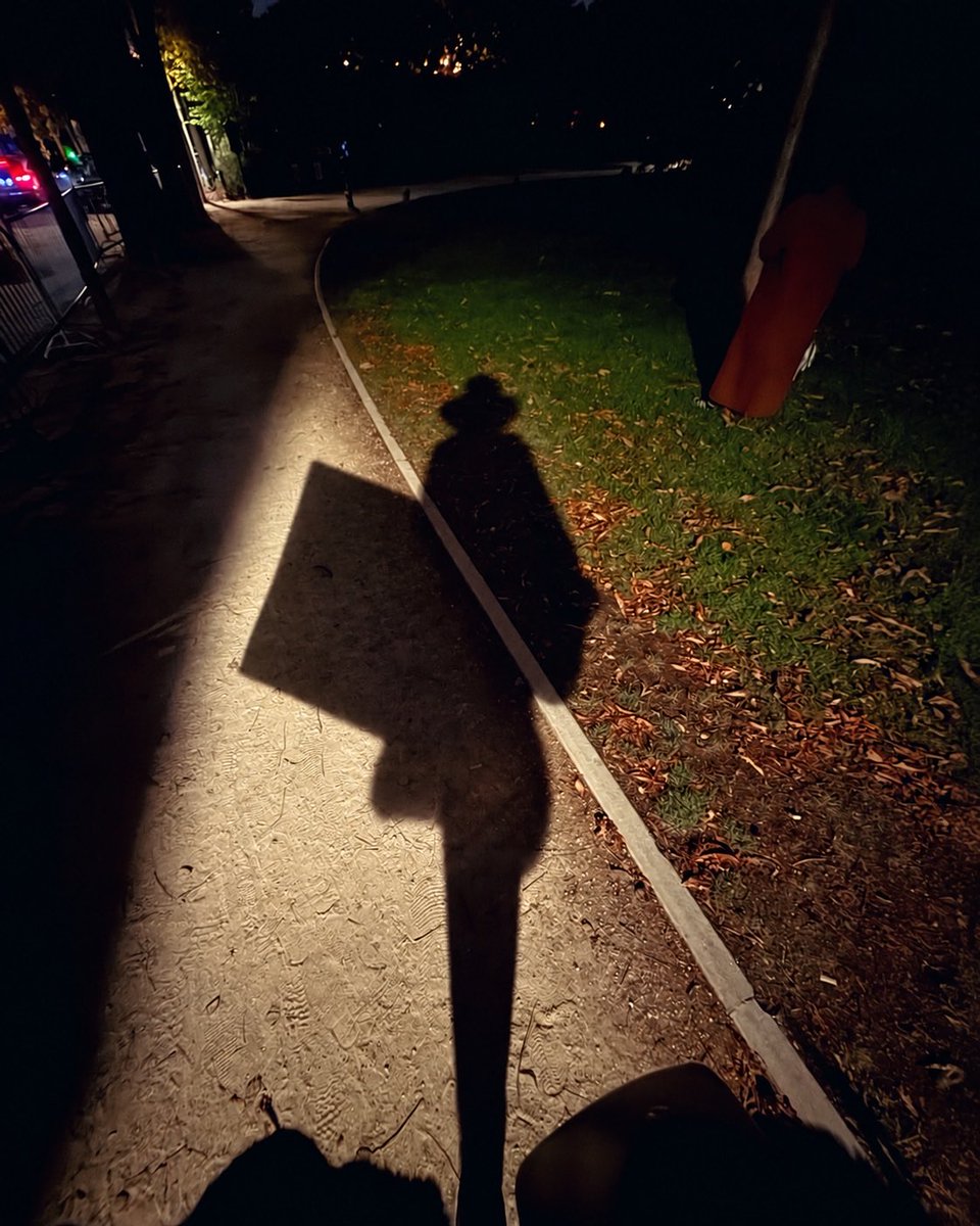 GoosR's tweet photo. @EmmaDiest Je kunt zien dat je in je schaduw hebt zitten gummen https://t.co/uF4IBs3Ekn