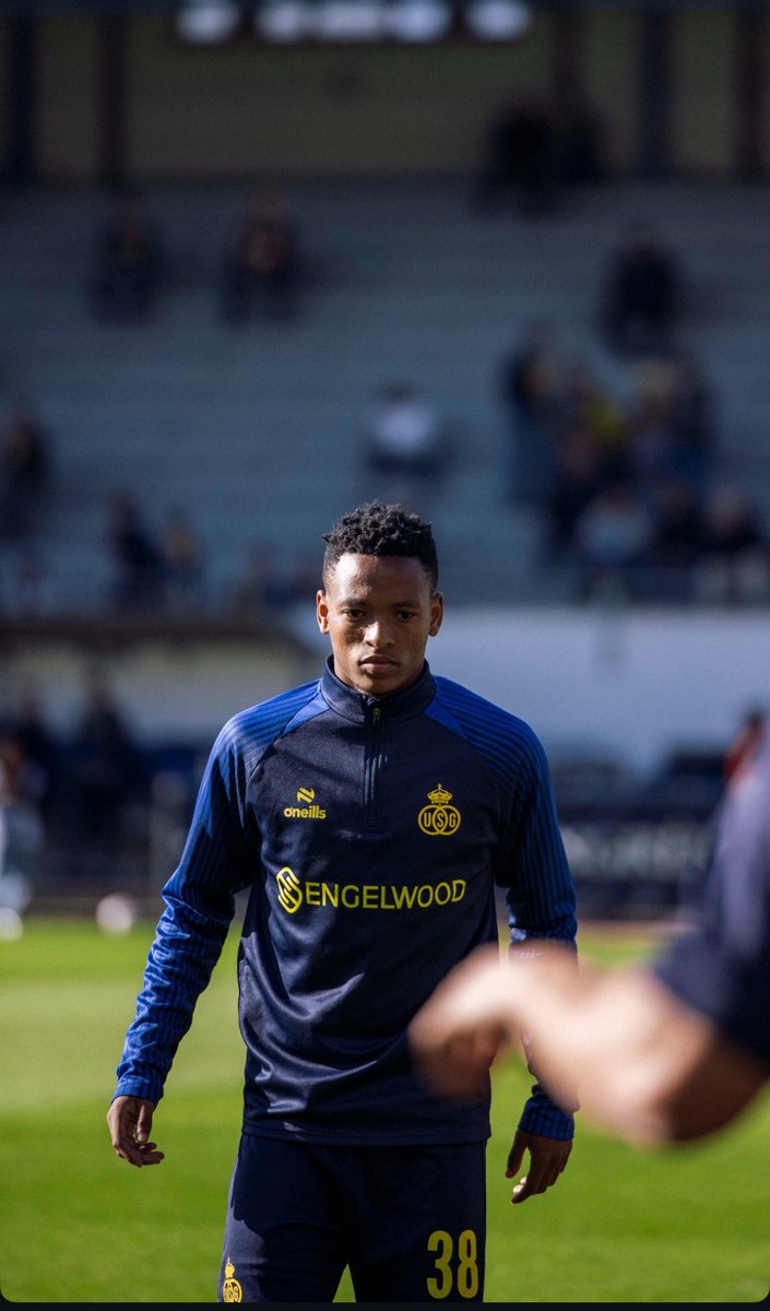 Siya_homiey's tweet photo. Happy birthday to the best player in South Africa 💎🥳 https://t.co/jxaZL6qEib