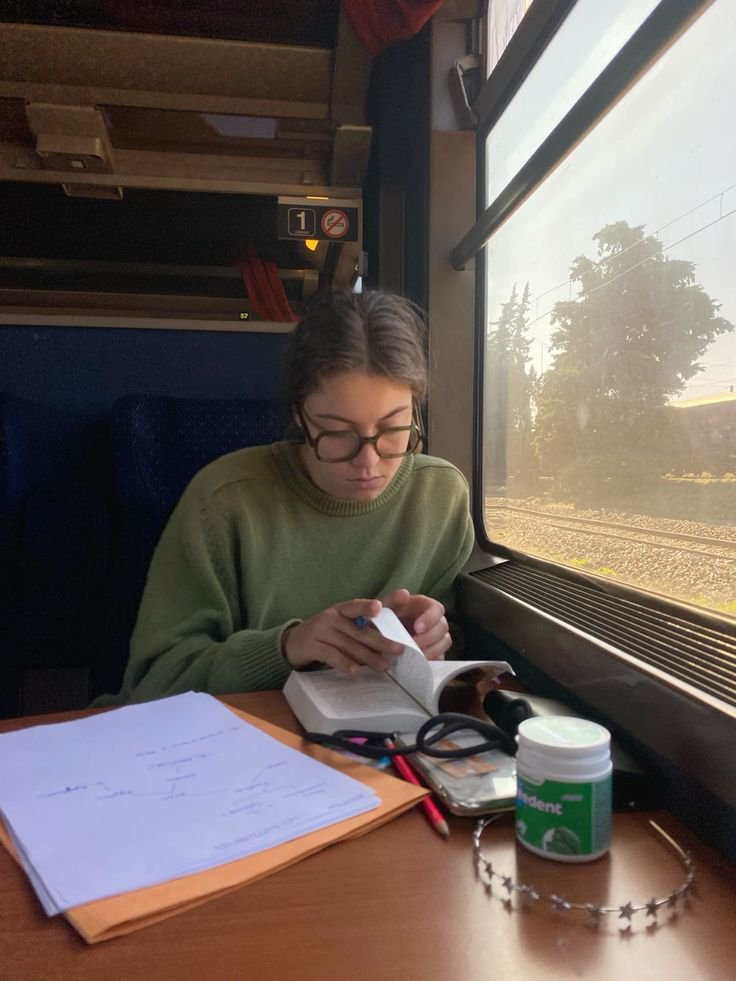 islaboards's tweet photo. Studying while traveling.. https://t.co/lJBvqbBAwu