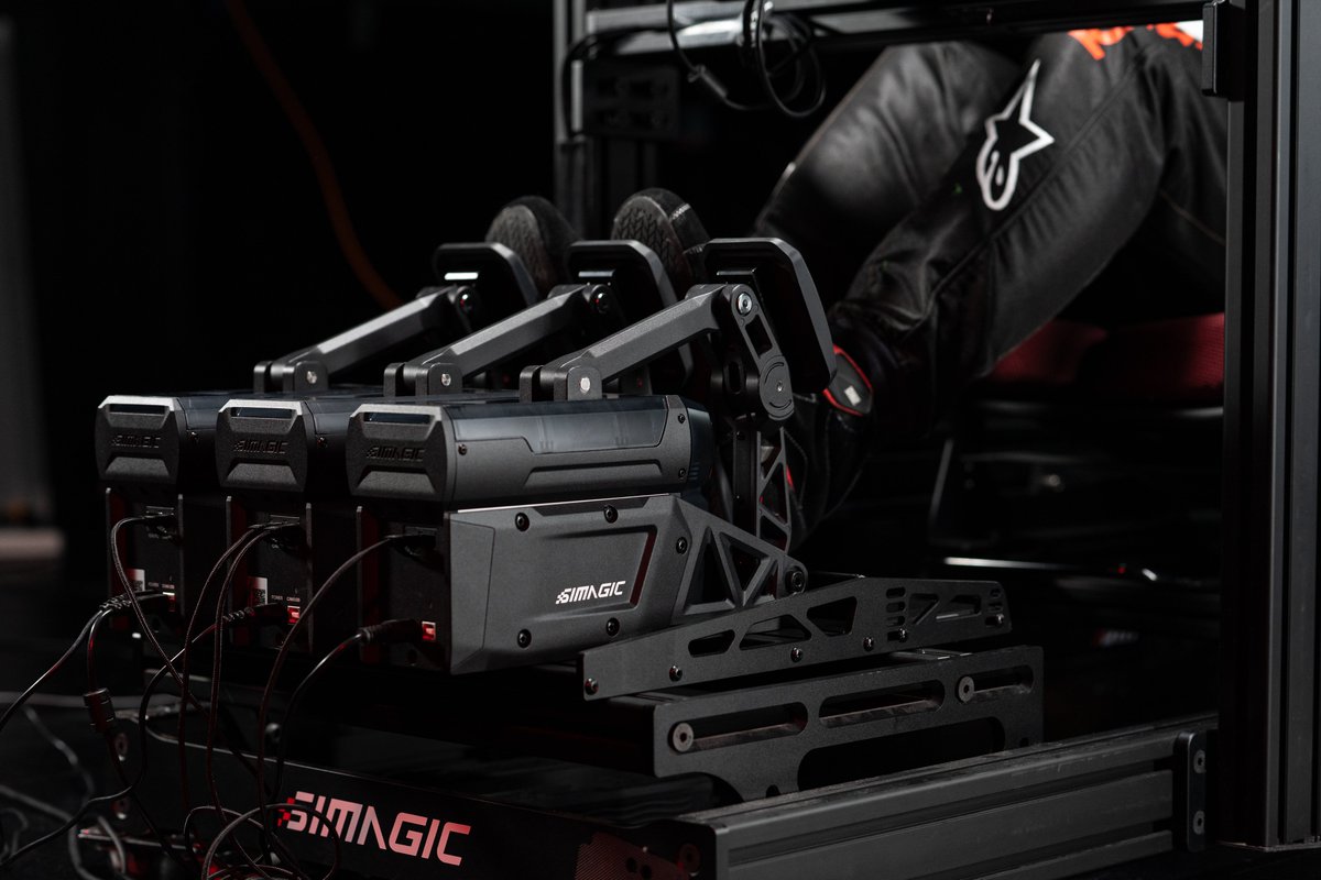 SimagicOfficial's tweet photo. You've felt resistance, sure.
But have you felt it like this 👀

A new level of pedal feedback is coming. 
We can't wait to share P-Active with you.

Pre-order now.

#SIMAGIC #ActivePedal #SimRacing #ComingSoon https://t.co/0f13ZiRYha