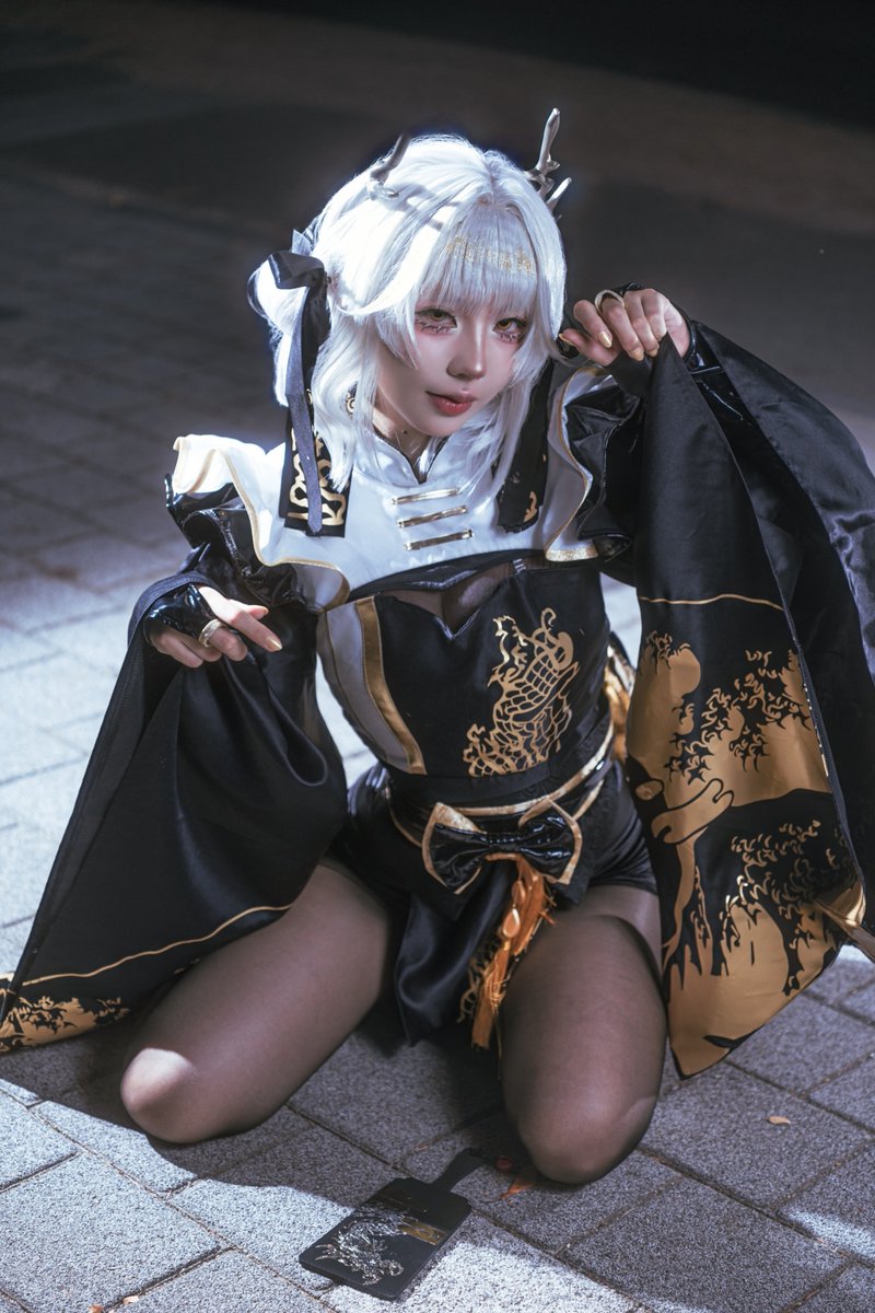 usag1226's tweet photo. 🐰🖤

#コスプレ #白兎 #ブラン #NIKKE #cosplay https://t.co/Nphoizahyd