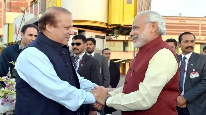 tweeterrant's tweet photo. Why did your papa meet Paki pm ?? https://t.co/qzXZgsZ0mR