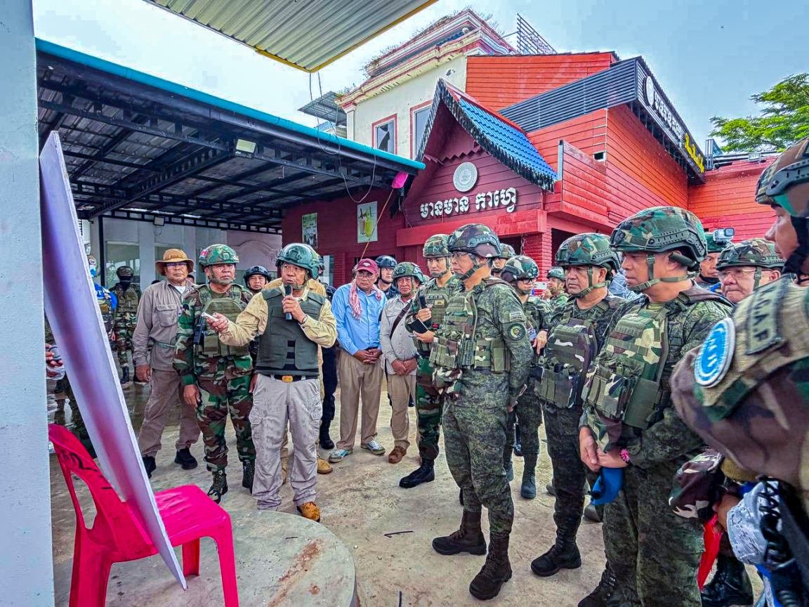 TeamAFP's tweet photo. AFP Supports ASEAN Observation Efforts Through Cambodia-Thailand Border Visit

Armed Forces of the Philippines (AFP) Chief of Staff General Antonio G. Nafarrete visited the Boeung Trakuon border crossing area in Banteay Meanchey Province, Cambodia, on October 21, 2026, where he received a security briefing from Provincial Governor H.E. Oum Reatrey and observed developments on the ground in connection with the ASEAN Observer Team (AOT) mission.

The site visit provided General Nafarrete and the AFP delegation to gain situational awareness of conditions along the Cambodian side of the border and discuss developments relevant to the AOT’s observation mission. The engagement with Governor Oum Reatrey also provided an opportunity to exchange information on the prevailing security situation and underscore the importance of continued coordination and transparency.

The visit forms part of the Philippines’ participation in ASEAN-led efforts to promote confidence-building and peaceful engagement amid the Cambodia–Thailand border situation. Through its participation in the AOT, the AFP supports regional cooperation and initiatives that promote dialogue, mutual understanding, and stability in Southeast Asia.

Photos by COLONEL XERXES A TRINIDAD PA / PAOAFP

#AFPyoucanTRUST
#OneAFPOnePhilippines
#StrongAFPStrongPhilippines
#OurSeasOurRightsOurFuture
#MatatagNaSandigan 🫡🇵🇭