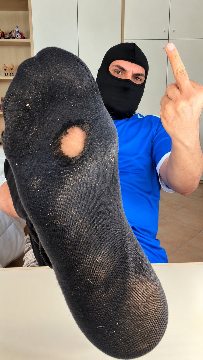 HNGRY_SLT's tweet photo. Straight Italian Cashmaster. Bologna. @alphapier666 takes real control https://t.co/jtaAmrFfyF
Cashmeets. In-person sessions. Full submission.
Feet worship. Financial domination. No games.
If you’re in Italy (or willing to travel) and ready to serve properly. DM him the right way https://t.co/BUaUb1MyzF