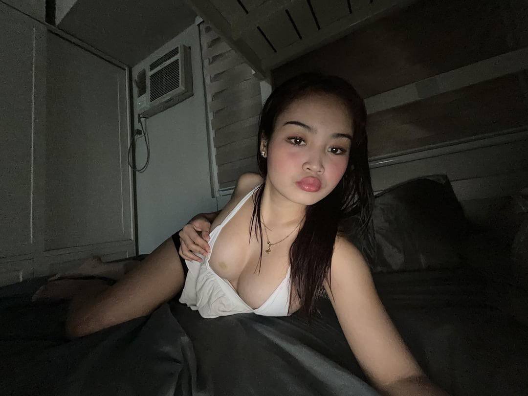 Goddess_Cindy04's tweet photo. I know you wish you were here besides me. don’t you??!? MAKE SURE YOU ARE WORTHY FIRST LIL BOY! 👦 😝

tags:

findom finsub fincuck subs humanATM domme customs goddess mistress https://t.co/Bs52becXj5