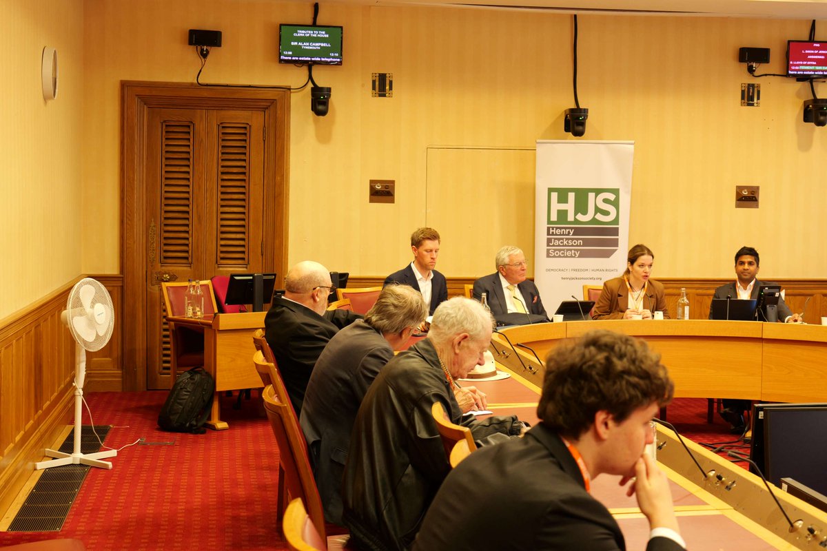 HJS_Org's tweet photo. AI is changing the labour market. Is policy keeping up? Yesterday in Parliament, we launched our latest report and heard from leading experts on the jobs most at risk, the opportunities ahead, and what the UK must do next.

@HelenaIvanov @chhazeau @john_cope @TimClementJone1 https://t.co/EeG6DlUWpa