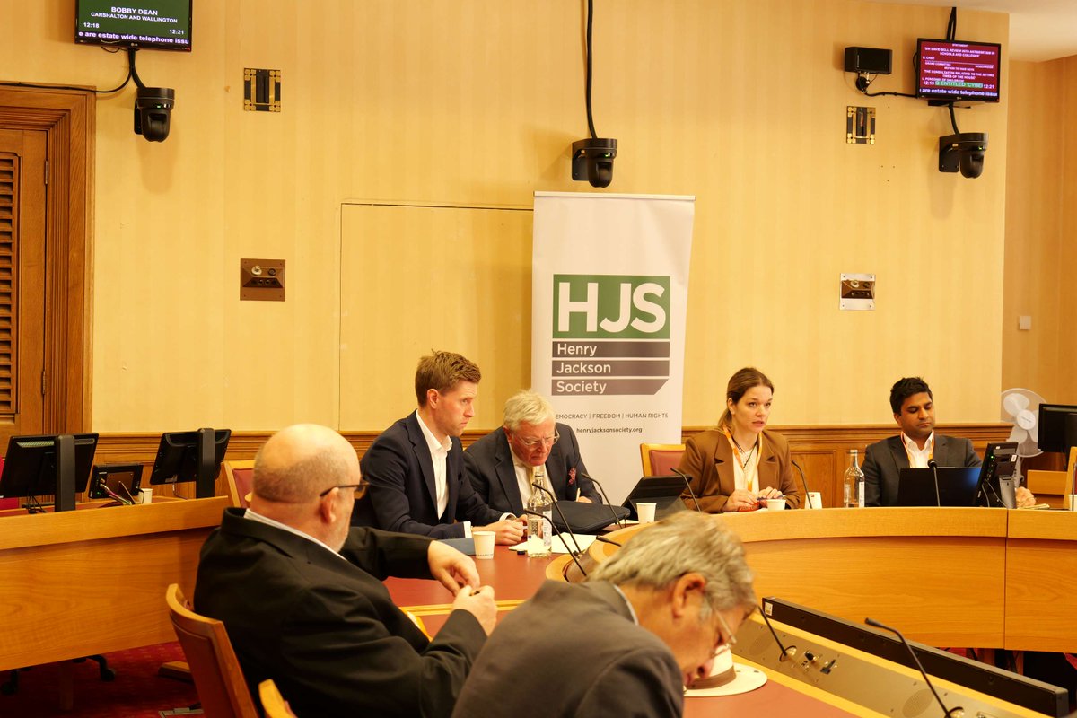 HJS_Org's tweet photo. AI is changing the labour market. Is policy keeping up? Yesterday in Parliament, we launched our latest report and heard from leading experts on the jobs most at risk, the opportunities ahead, and what the UK must do next.

@HelenaIvanov @chhazeau @john_cope @TimClementJone1 https://t.co/EeG6DlUWpa