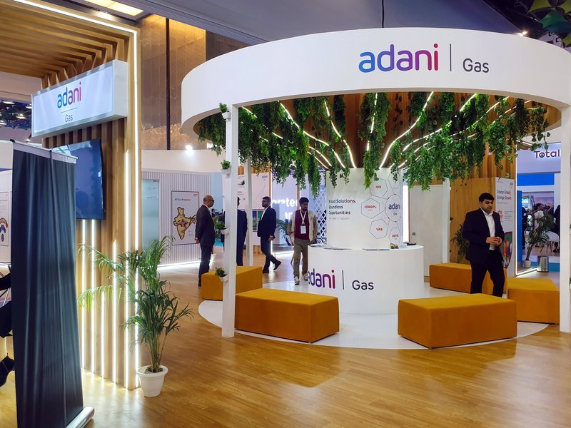 bharatxpresurdu's tweet photo. Adani Total Gas Limited: اڈانی ٹوٹل گیس نے سی این جی کی قیمت میں 4.45 روپے فی کلو کیا اضافہ، جانئے کیا ہے نئی قیمت؟ https://t.co/fBkibn5fOp 
#AdaniTotalGasLimited #AdaniTotalGas #NaturalGas #CNGPrices #LNGPrices https://t.co/B4RroGghQh