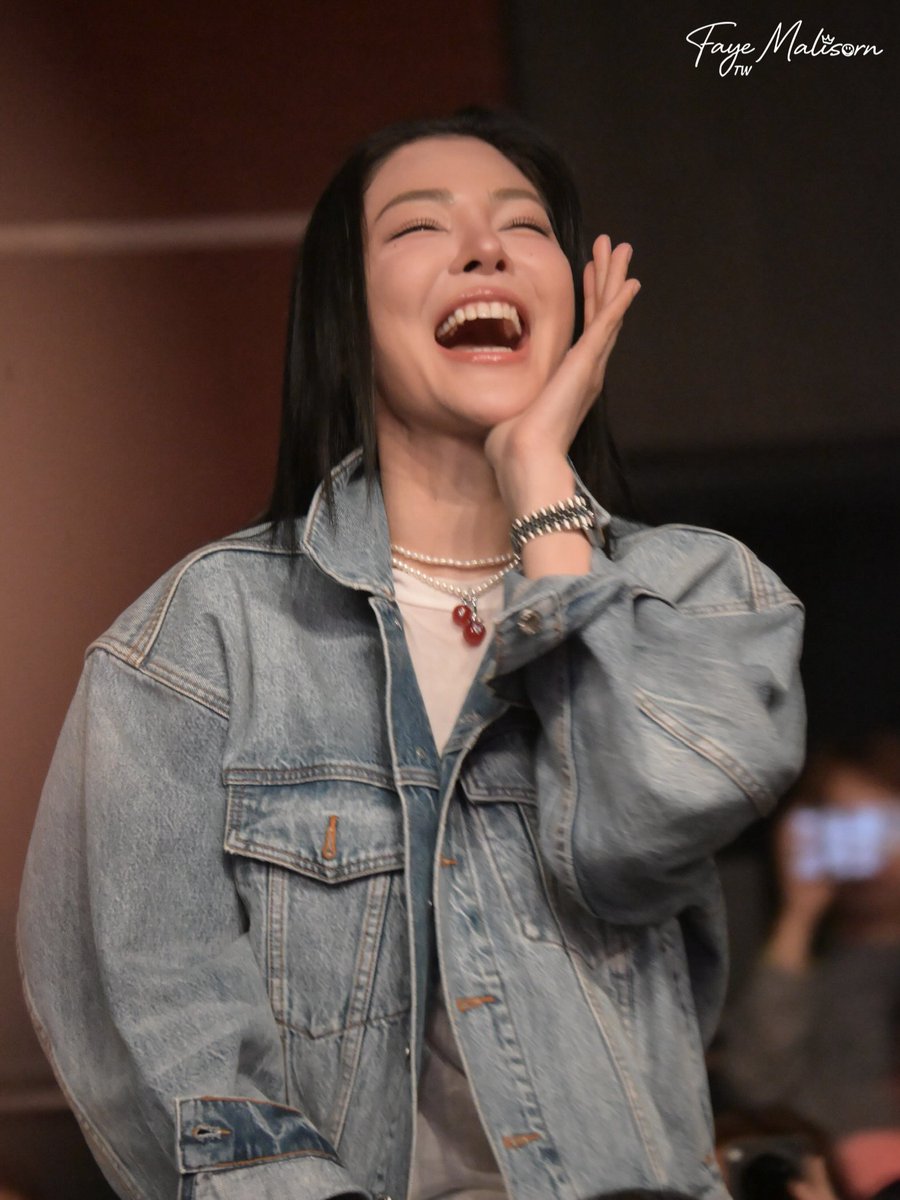 FayeMalisorn_TW's tweet photo. 🎤: Is Atom beautiful?
🌻: The most beautiful!
🍑: On which day?
🌻: EVERY DAY!

ATOM SLAY DOWN BD PARTY 2026
#AtomBirthdaySlayDown
#AtomPariya #อะตอมปริยะ #FayeAtom #FayePeraya https://t.co/c7zuFbZaDU