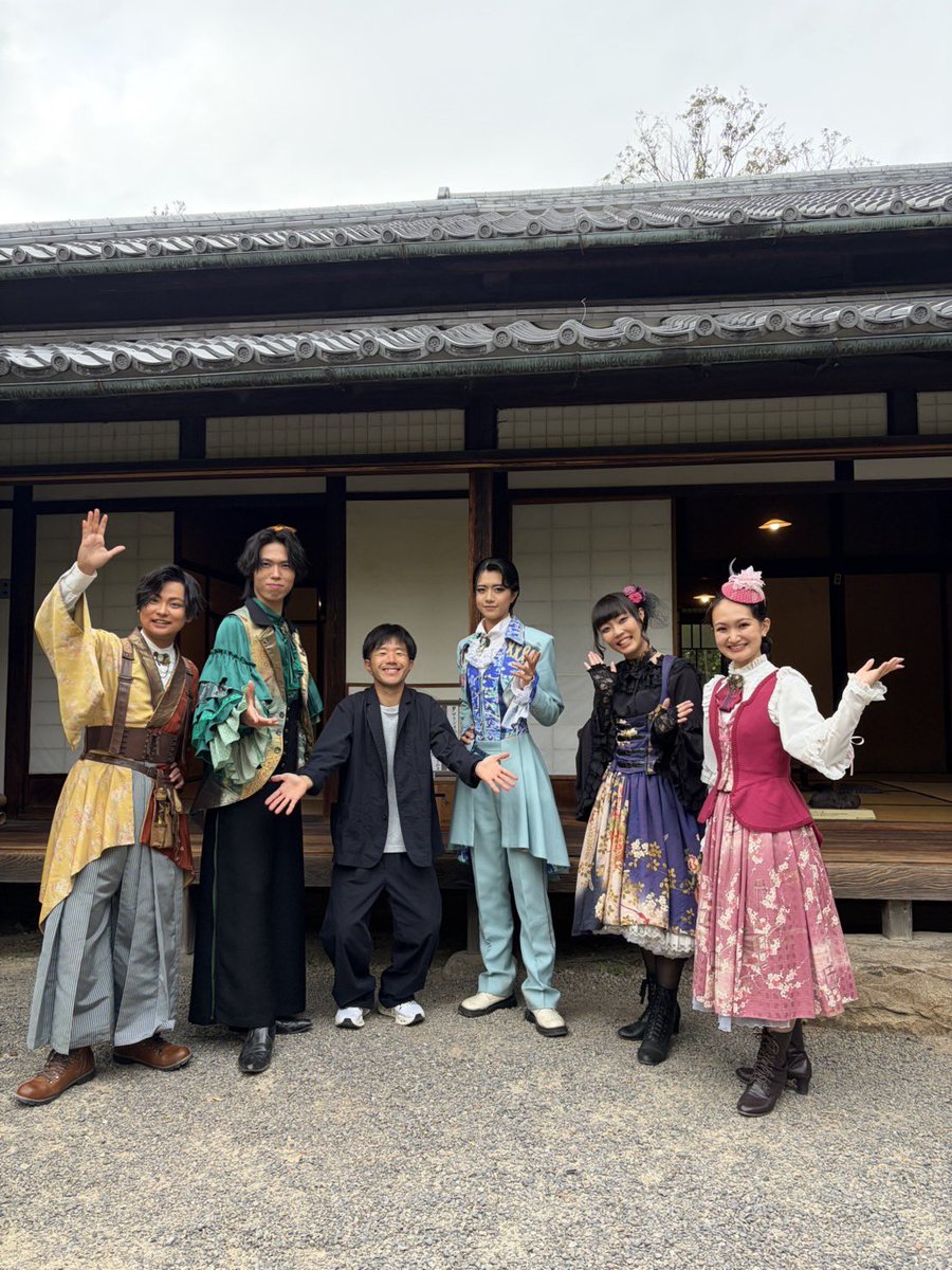 meiji_ijintai's tweet photo. 10月19日に放送されたBSよしもと「発信Live ジモトノチカラ」がこちらで見られるんですって！
https://t.co/fIExtGvDw8
便利ね！てぃーばー！

今回は吉本興業の小鈴木さんが遊びに来て下さり、私共で1丁目の様々な建物を紹介したわよ♪

是非、番組を見てちょうだい✨
そして明治村へ来てちょうだい✨ https://t.co/cPuWAuraMs