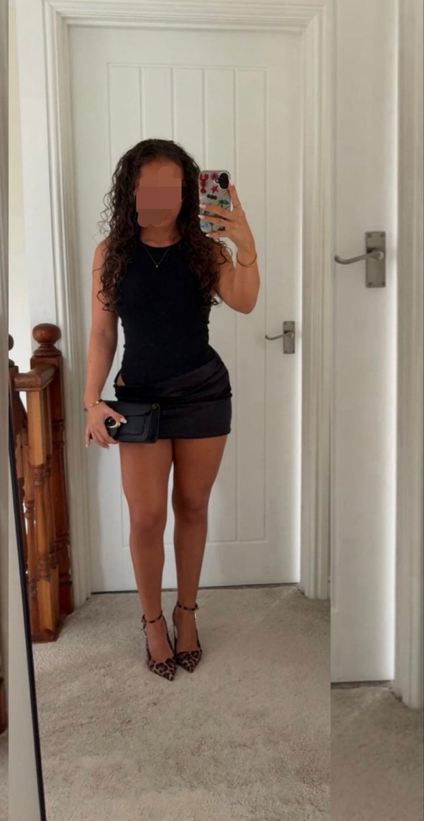 Hello88680652's tweet photo. Anybody want to take me out this weekend? ๐ฅฐ#wankchat #irls #cockrate #gymgirl #chav #hotwife #bikini #goon #bbc #bwc #goonette https://t.co/zkepX0U4EJ