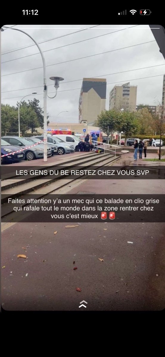 ORIOou's tweet photo. une mosquée attaqué a trappes témoins sur place https://t.co/IHFvTIn6Eo