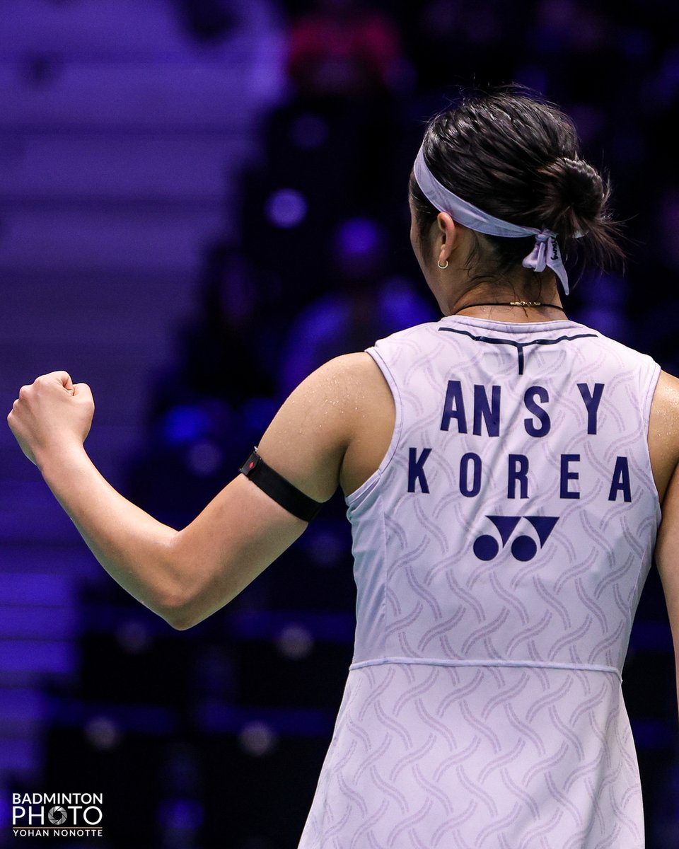 FFBaD's tweet photo. #YonexIFB | La première affiche des demi-finales du simple dames est connue et ça va envoyer du lourd 🔥

AN Se Young 🇰🇷 (n°1) sera opposée à Nozomi OKUHARA 🇯🇵 (n°9) demain.

#YonexFrenchOpen 🔥 | The first women’s singles semi-final is set, and it is going to be a thriller!

AN Se Young 🇰🇷 (n°1) will be facing Nozomi OKUHARA 🇯🇵 (n°9) tomorrow. 
#FrenchOpen2026 #badminton