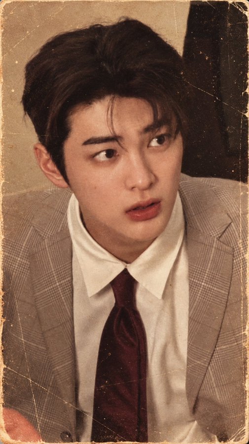 humanrecoerd's tweet photo. AN OLDIE BUT GOODIE (AHN KEONHO, 2009) https://t.co/xgIWL6hJSk