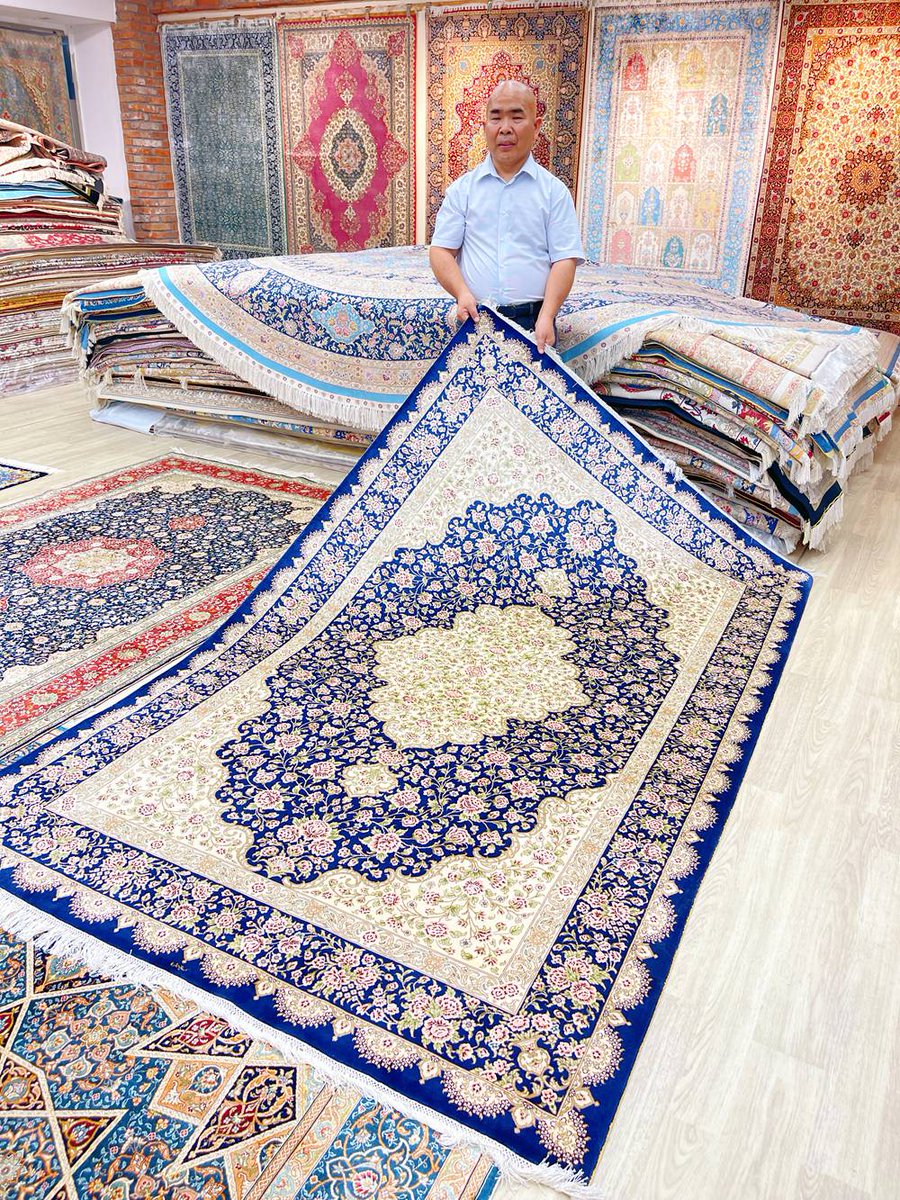yilongcarpet's tweet photo. Several Hand knotted silk rugs were packed up and delivered to our customer. #orientalrug #orientalcarpet #yilongcarpet https://t.co/OrCE0fB1iU