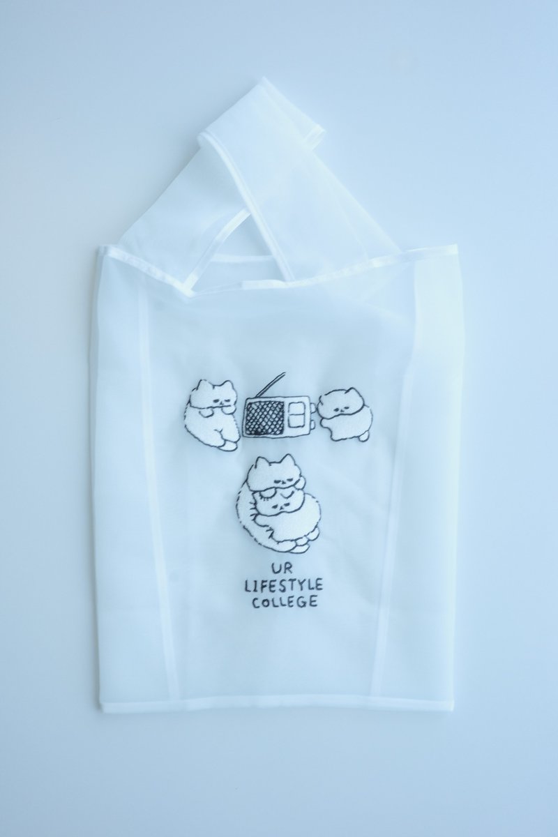 lifestyle_ur's tweet photo. オリジナルグッズ第７弾🤍

いぬとねこや生活をテーマしたまんがや絵を制作する、#花原史樹 さんがデザインしてくれたオリジナルバッグ○

応募方法は
10月25日(日)18時～の放送で
チェックしてください。

皆さんのご参加、お待ちしています🙌

⚡radiko⚡
https://t.co/WhKB5urY8B https://t.co/aR3qrgXT8e