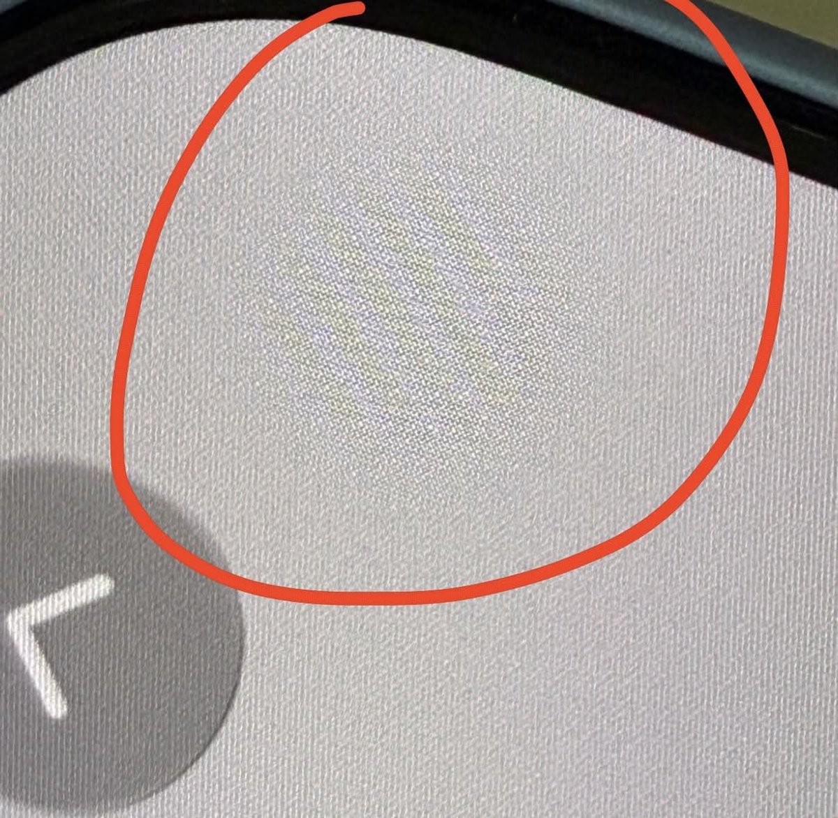 iTechApples's tweet photo. “iPhone 18 Pro Max users, I want to ask: does anyone else experience this same issue when applying a tempered glass screen protector?” https://t.co/qmwvTPl7yQ