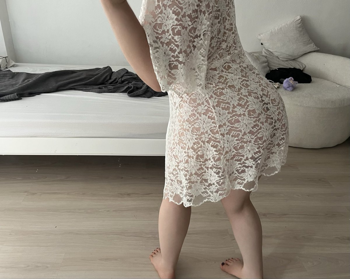 sissyybbb's tweet photo. ayak sevenler için🦶🏻 https://t.co/8dGEZFpzPm