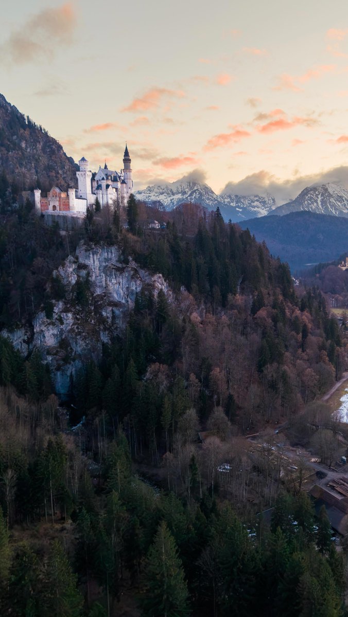 luis1080's tweet photo. Süddeutschland: viaje express de 5 días por el sur de Alemania, recorriendo 1. 700 km entre los Alpes alemanes, la Selva Negra y los espectaculares lagos de Baviera. https://t.co/xf7SHV2XKG