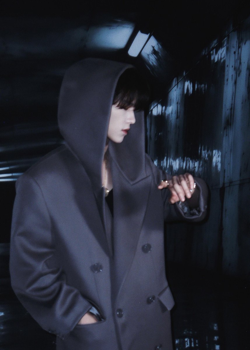 j_pinkmatcha's tweet photo. 26.10.23 하여 공작실 샤오홍슈

VOGUE

#heyu #하여 #何与 #하의겸 #何宜谦 https://t.co/TKO8rHOclf
