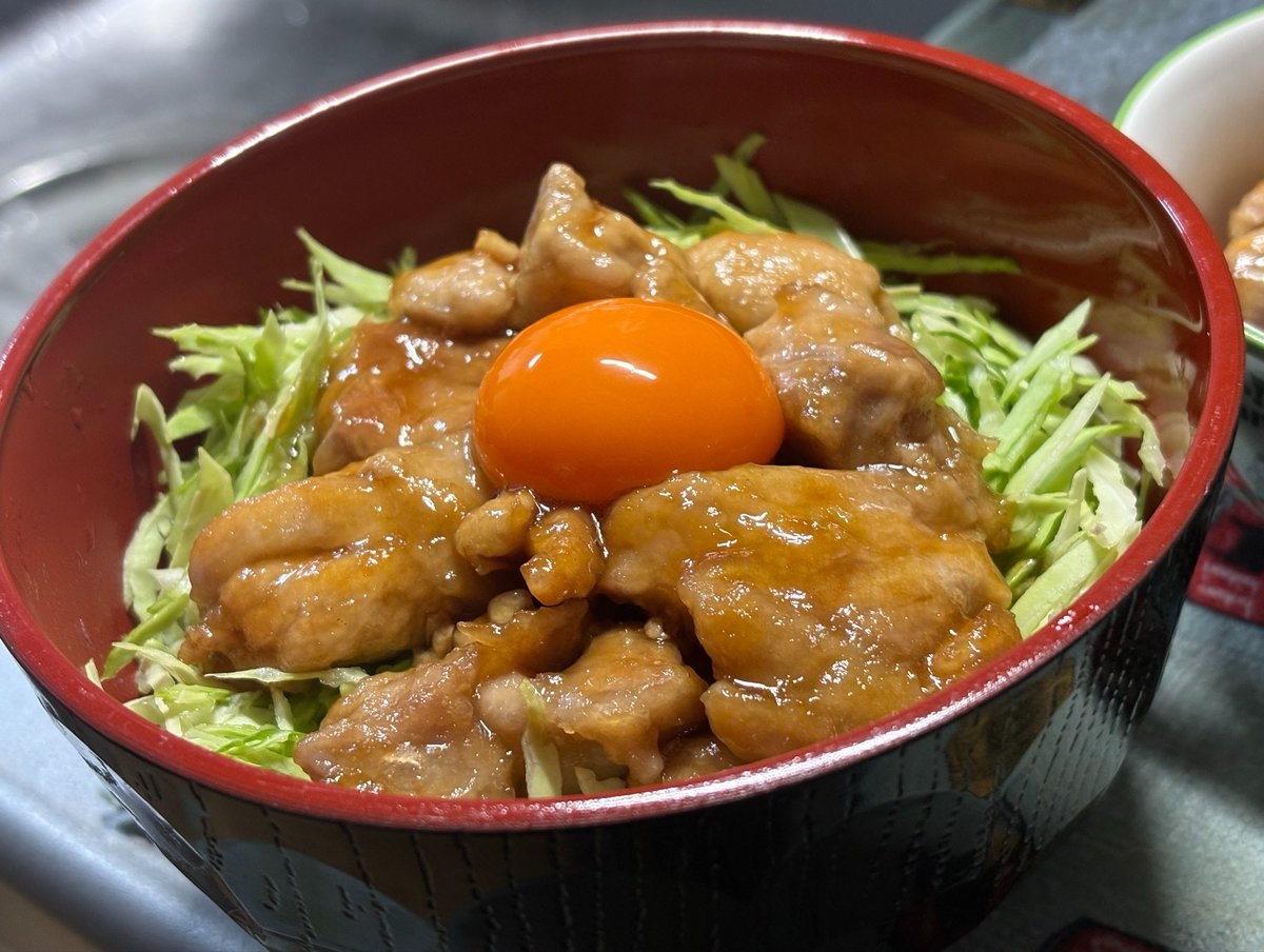 cos_MOaI's tweet photo. 明日仕事と健康診断終わったらうまい肉を食す予定なので疲れてたけど自炊したえらい！
炊飯器買い換えてからご飯美味しすぎておかわりがとまりません😇 https://t.co/59mjWkykjy