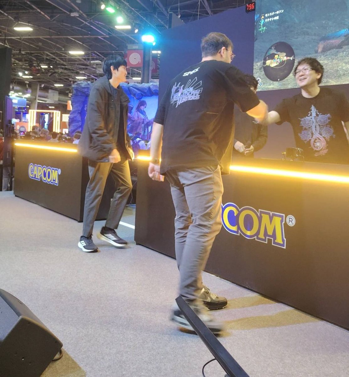 SpikeShadowhunt's tweet photo. I played with Ryozo Tsujimoto and Takuro Hiraoka on stage at #pgw26
We defeated Teostra (they said it was the first on stage, they didn't clear any in Tokyo, so is world 1st 🤯) #mhwilds #ascendance
Wonderful experience, thanks again. I have the video 👀 https://t.co/tamxm2ZKQ0