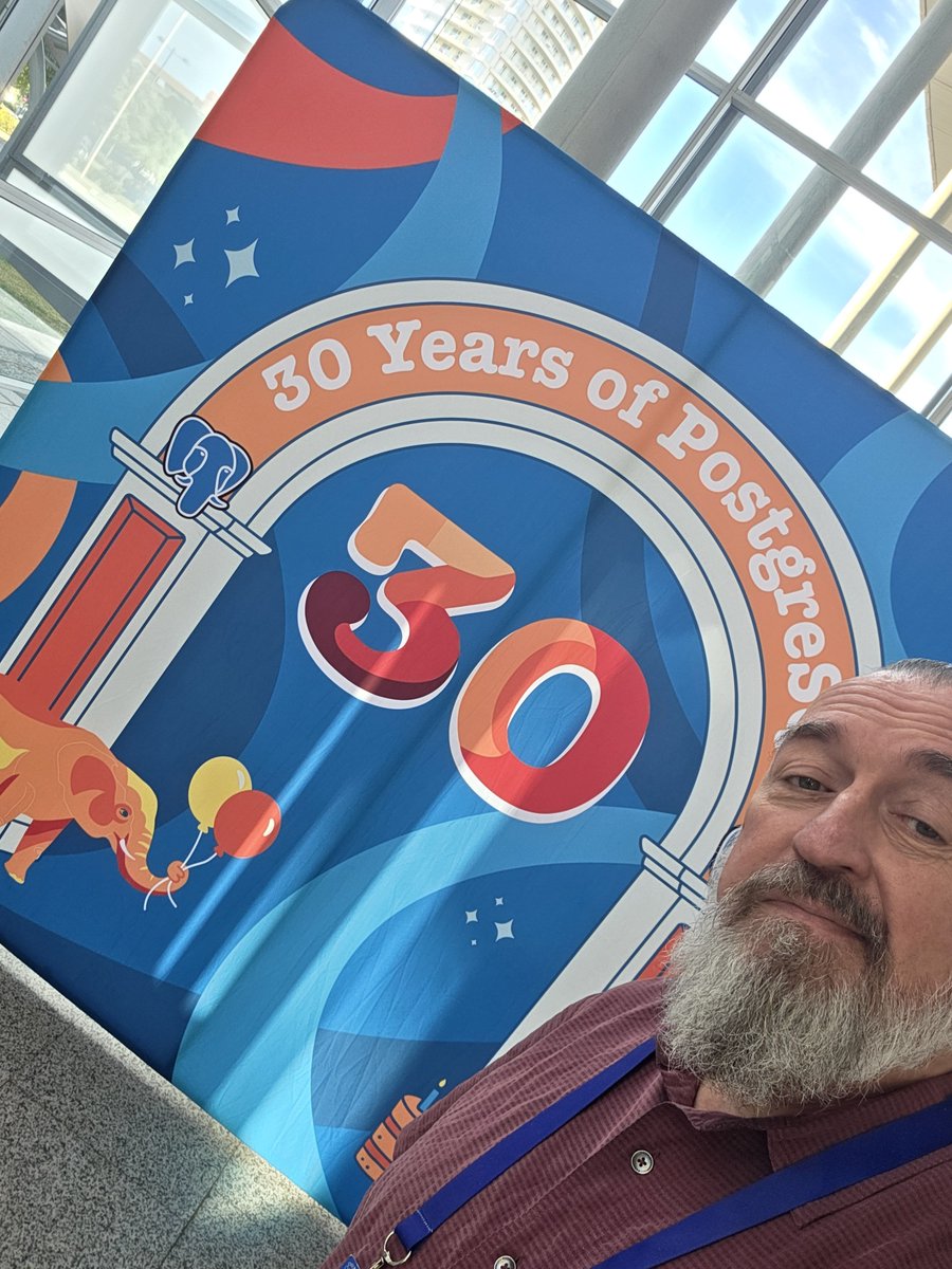 GFritchey's tweet photo. Community Day at #PGConfEU https://t.co/RrK2vedYSv