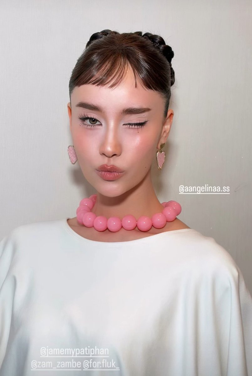 sensitivee25's tweet photo. Uma princesa ❤️

GINJAY HEIDIS SECRET EFW26
#GinjayatEFW26ICONSIAM https://t.co/kmnBio2Rdd