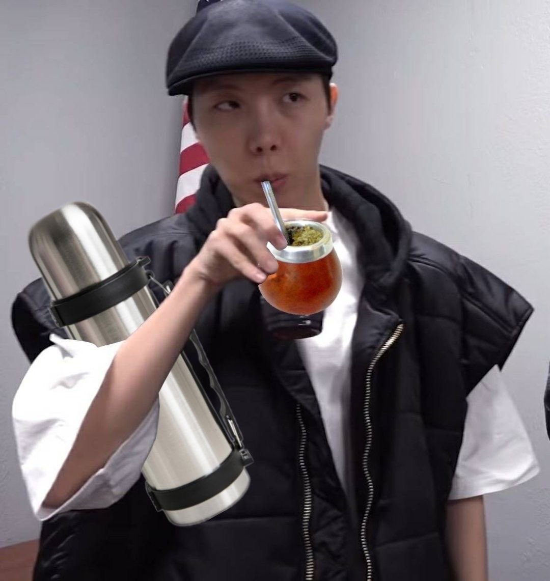bananasplitmg's tweet photo. Holis
Yo también busco mutis para interactuar😭
- 23 años 
-  Hobi biased | ot7
- army desde 2016

Requisitos:

No odiar a Argentina🇦🇷 (ni a Perú y Colombia) https://t.co/KXAR29c4i9