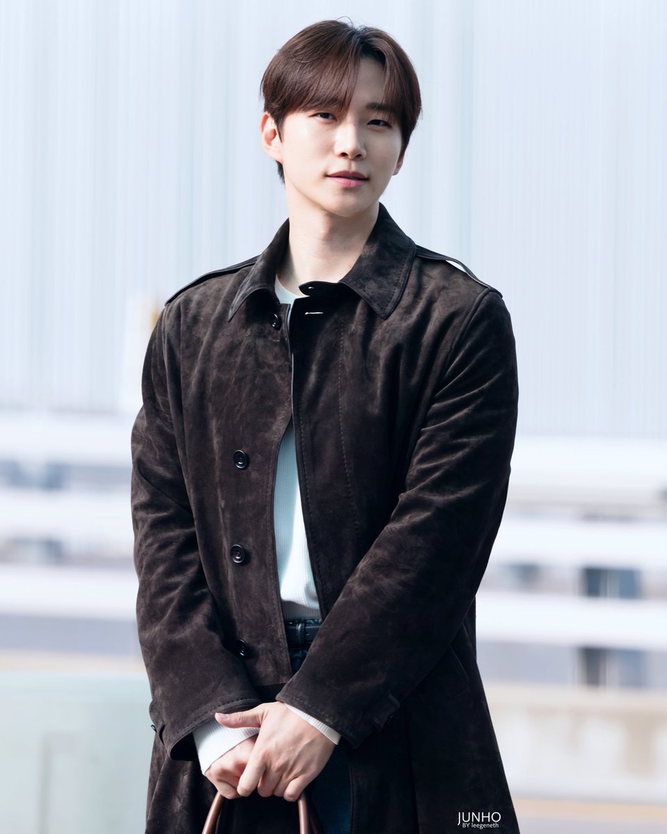 aramir_ljh's tweet photo. 오늘 쨍한 햇살아래 너무 잊쁜💛

261023 쿠알라룸프르 출국

#이준호 #LEEJUNHO #준호 #JUNHO #イジュノ https://t.co/9PI2TB4GRZ