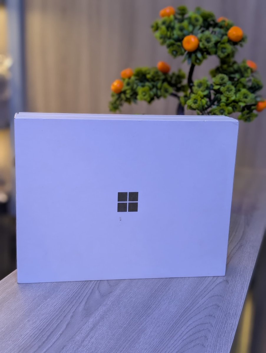 prince_pc_hub's tweet photo. Brand new but opened 
Microsoft surface laptop 13 
1st edition 
Snapdragon xplus processor 
16gb ram 
256gb ssd
Platinum color
Kbd light .
1.320m https://t.co/85yYb8TESm