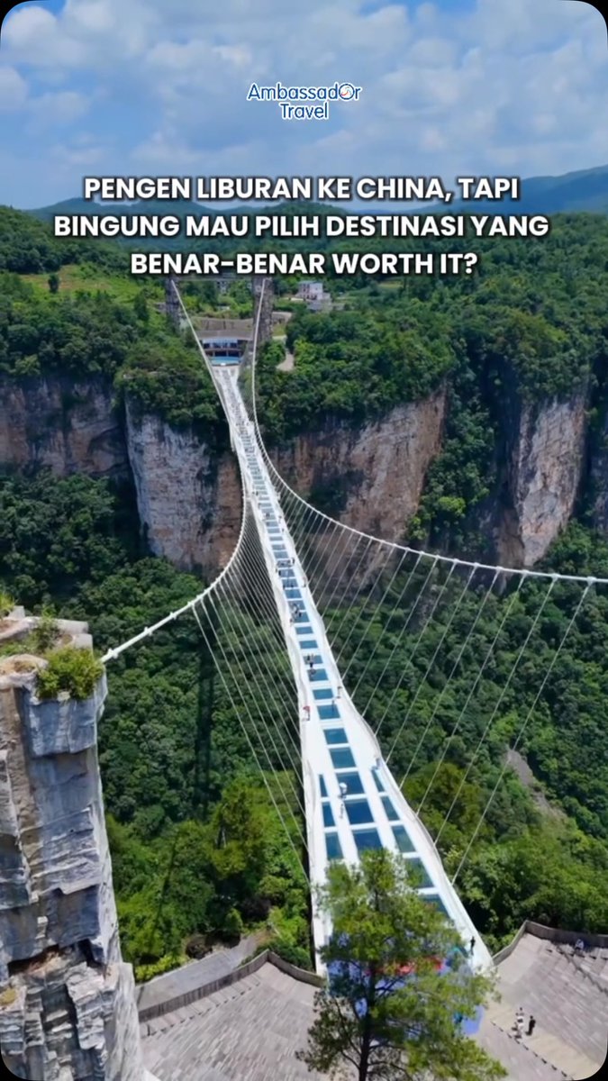 beatriz_vtobio's tweet photo. Pengen ngerasain dunia Pandora versi nyata? Trip ini ajak kamu eksplor Chongqing, Fenghuang, sampai Zhangjiajie: kota modern, kota kuno tepi sungai, Glass Bridge, dan pegunungan ikonik yang serasa dunia lain. https://t.co/gck7CCS9cS