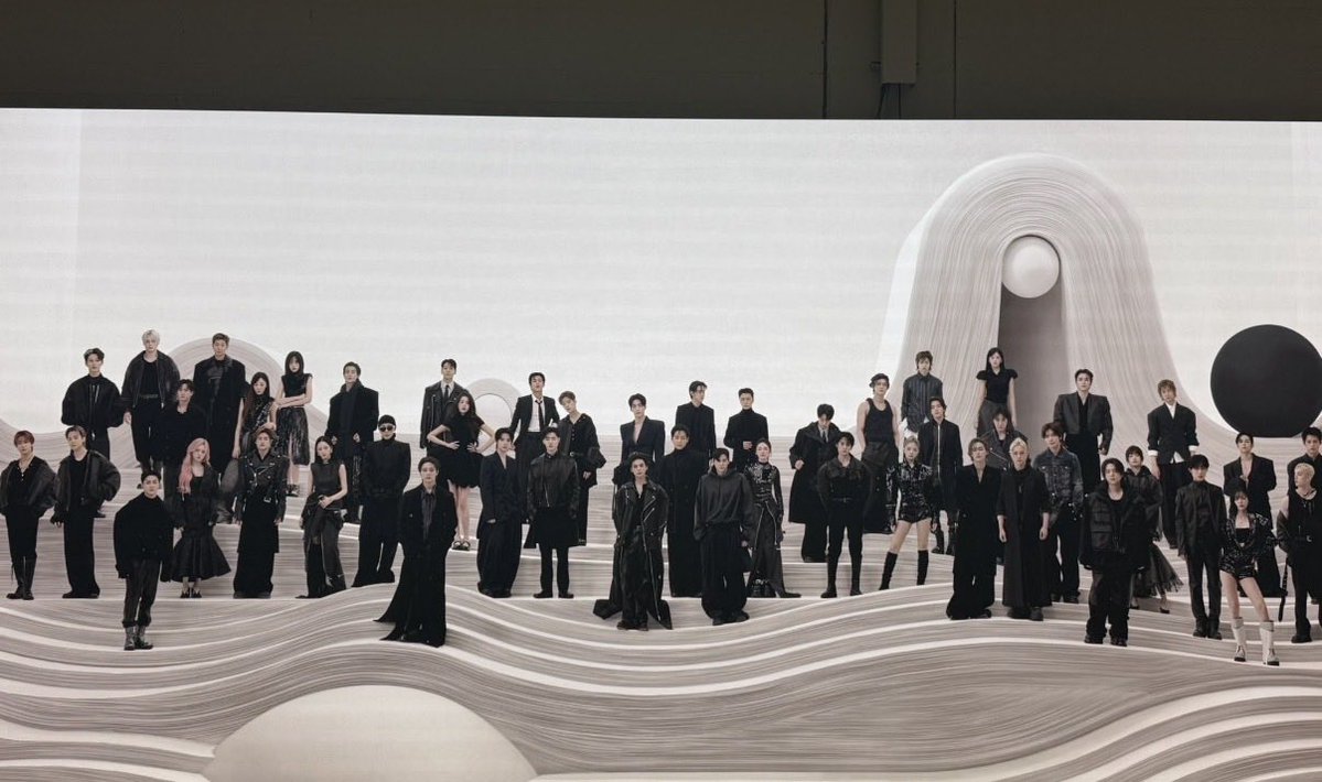 museeom tweet picture