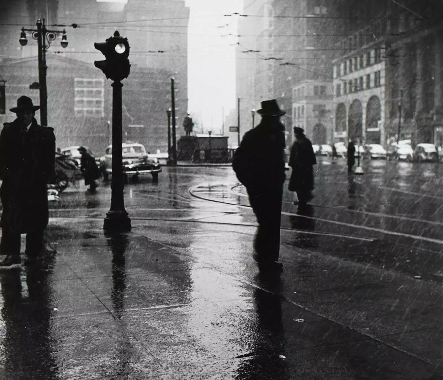 LKpaddy's tweet photo. good morning 

Arthur Leipzig •
Rain, 1945 https://t.co/HpVNPiK0Wk