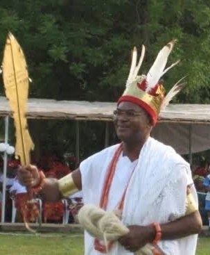 adedayo_viktor's tweet photo. In the South East region, Benin descendants like the Obi of Onitsha Ado n'Idu say they identify as Benin. The Eze of Oguta agrees he is a Benin man. The Eze of Enugu Ezike also agrees he is a Benin man. The South East region of Nigeria is not Igbo-Land. https://t.co/5z71a6OKeI