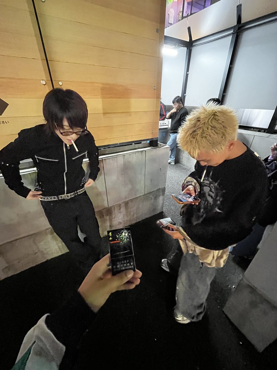 _APEX_sub's tweet photo. 週一定例会議
@filixdontkill 
＠imnustb https://t.co/D8TgNRCdOk
