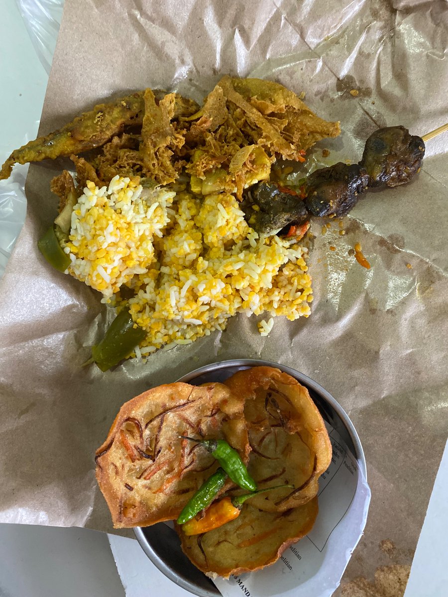 athashaaa_'s tweet photo. 📍nasi tabokan
wecinya baru goreng, mantep bgt, cuman 12k ini xixi https://t.co/x1VmQuXuYi
