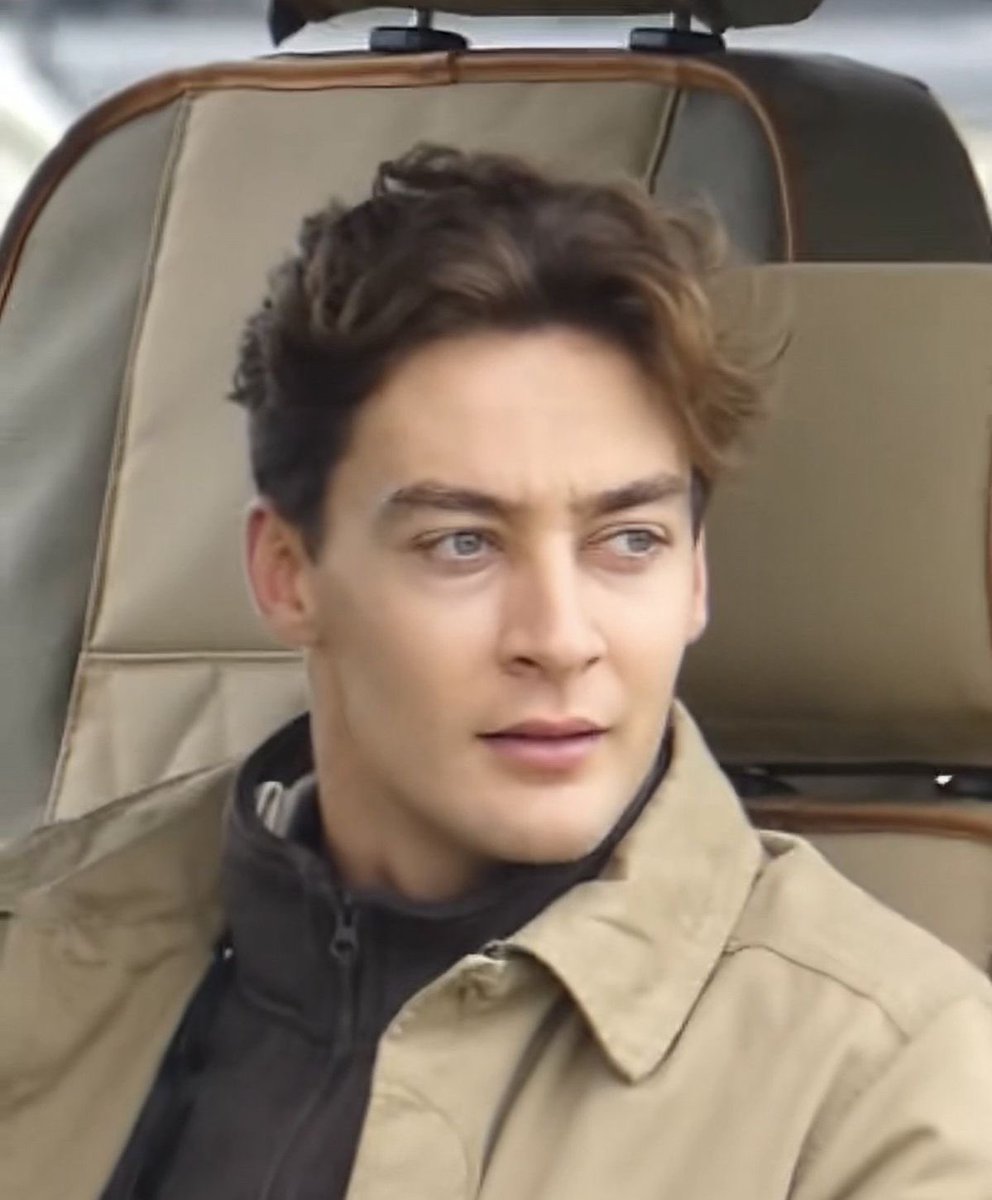 demol1tionlov3r's tweet photo. This outfit fits him PERFECTLY like a glove https://t.co/6fdlWpWKpb