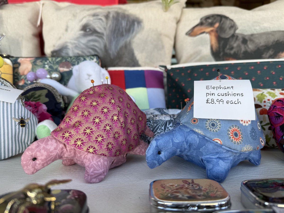 McindoeSue's tweet photo. #AlphabetChallenge #WeekPForPaper
The unusual elephants…. https://t.co/YaltPOewWA