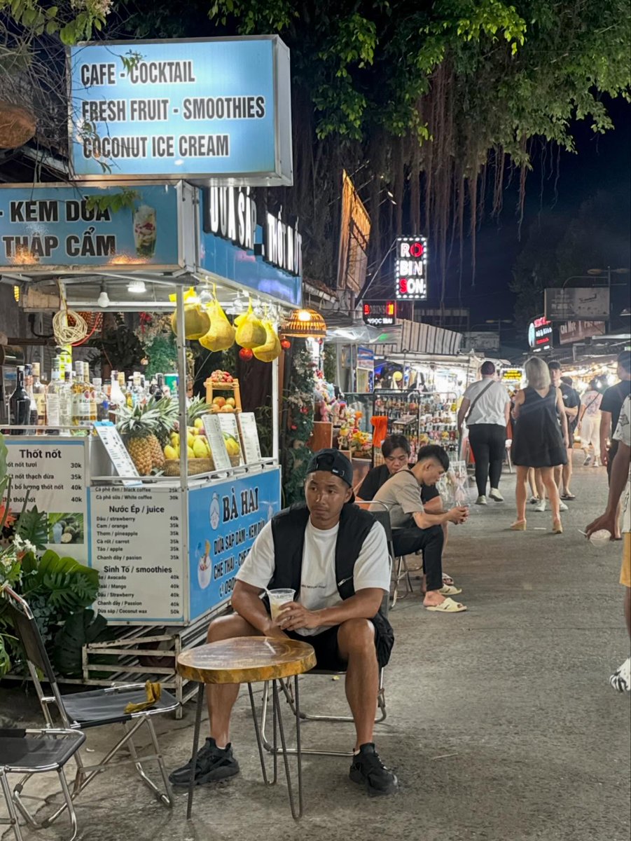 Nathaliaalfano's tweet photo. Dương Đông Night Market: điểm đến sôi động để khám phá ẩm thực địa phương, mua sắm và tận hưởng không khí về đêm tại Phú Quốc. https://t.co/1zwXTABKKE