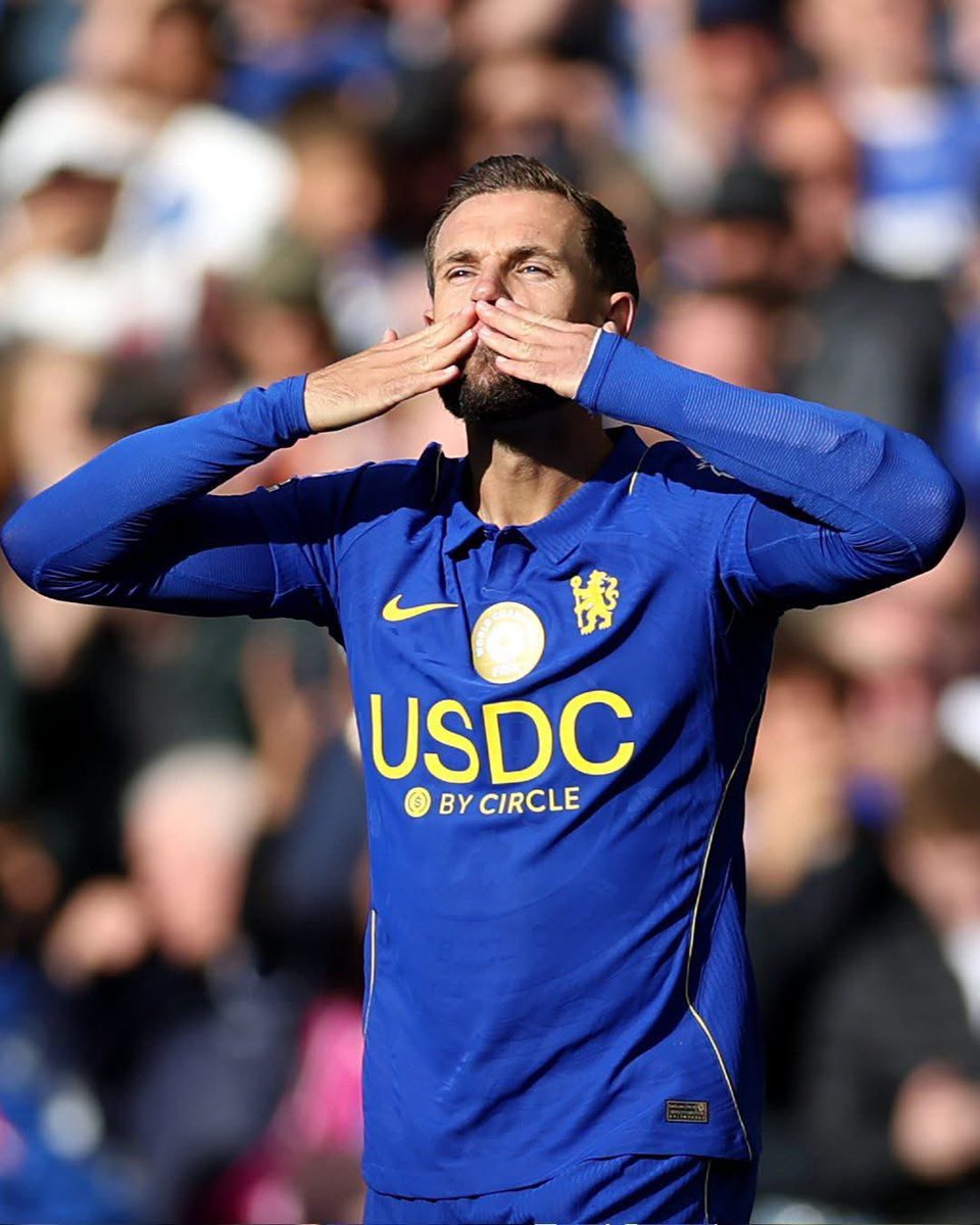 ChelsTransfer's tweet photo. Gus Poyet on the new transfer strategy: “I think now the Chelsea owners are looking more for specifics. They would not have signed Henderson 3 or 4 years ago.

That shows they have realised that investment was important, the future is important, but today [their strategy] is what the fans want. They do not want tomorrow. The fans want today.”

(Standard)
