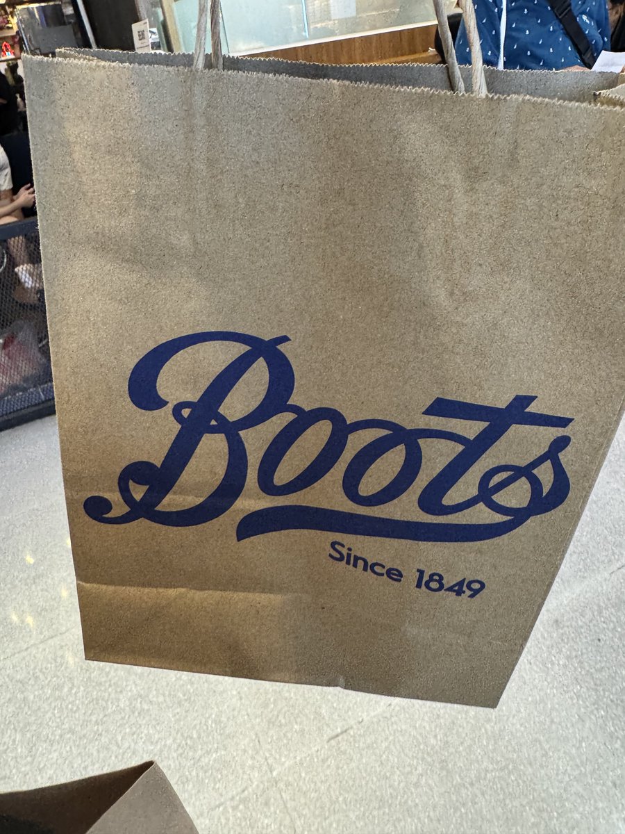 NaelaM1's tweet photo. สกาย เรียกเข้าร้านสุดๆ โปรโมชั่นดีๆต้องจัด ☁️

#BootsxSky 
#SkyWongravee https://t.co/iZxCCFh9w1