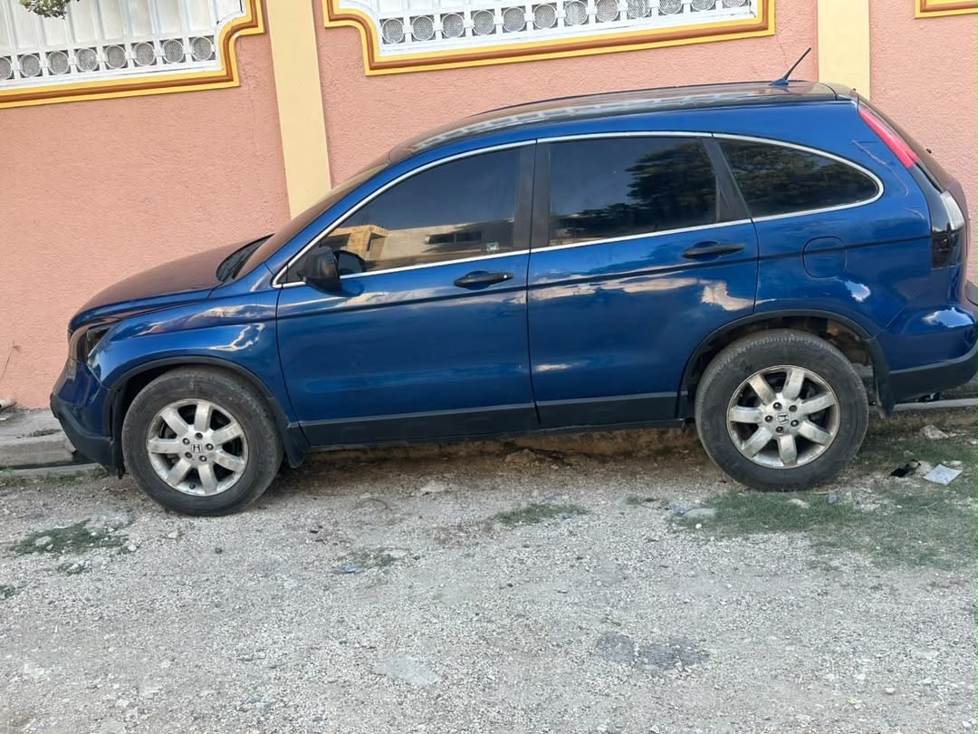 SWismithe's tweet photo. Honda CRV 2008 automatic double ac ok 4 cylindres gasoline a bn prix 💸 https://t.co/JcQRLYFB5I