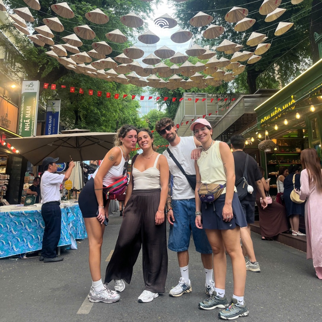 melanoo_oo's tweet photo. Thank you, Nicole and your group. We’re honored to have made your 14-day Vietnam journey smooth and memorable. Wishing all four of you many lasting memories from your time in Vietnam. https://t.co/dlDw3z5Jzk