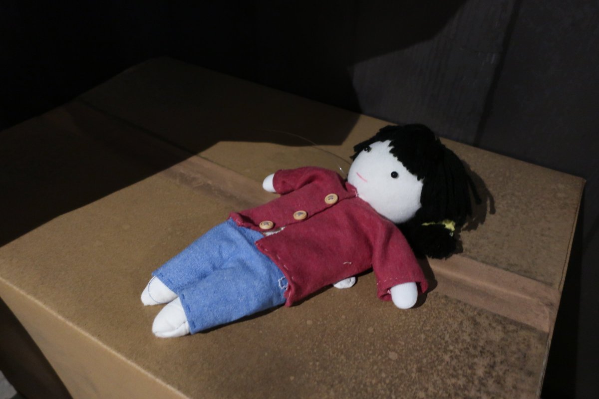akuu_star's tweet photo. #雨穴の変な世界展 行ってきた！
初日だから混雑度が心配だったけど、快適に見れて良かった☺
展示見てたら、「今、雨穴さんがいらっしゃってて…」てスタッフさんに声かけられて、見たらご本人(だよね！？)いるー！！
たくさん手を振ってくれたりぬいぐるみを見せてくれたりして可愛かった💞💞💞 https://t.co/ERVcGoaDlN