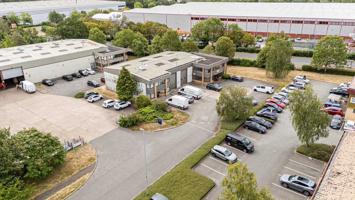 EachEstate's tweet photo. Underwoods #Underwoods
NN8 Wellingborough
Domino House Morris Close to Sell / LET 7,510 sf
https://t.co/7Wnb76Hfko
Open plan production/warehouse area accessible via 2, sectional loading doors incorporated within the front elevation. Stand upon a good size self contained site.. https://t.co/7tYpA1BHzc