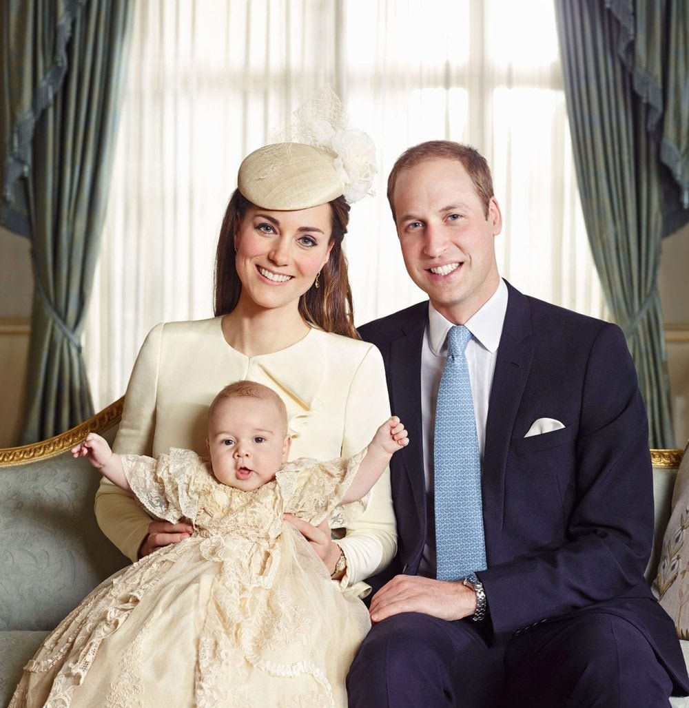 piscebell's tweet photo. The official portraits from Prince George's christening day #OTD 13 years ago🤍🥹 https://t.co/EjGnatQxIF