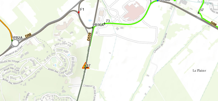 RouteVar's tweet photo. Des travaux d'abattage d'arbres patrimoniaux sur la RD559 à Gassin vont être réalisés du 26 au 30 octobre 2026 (PR.87+030). Durant ces opérations, la circulation sera maintenue avec un alternat manuel entre 8h00 et 18h00. https://t.co/9JYVxoGbB6